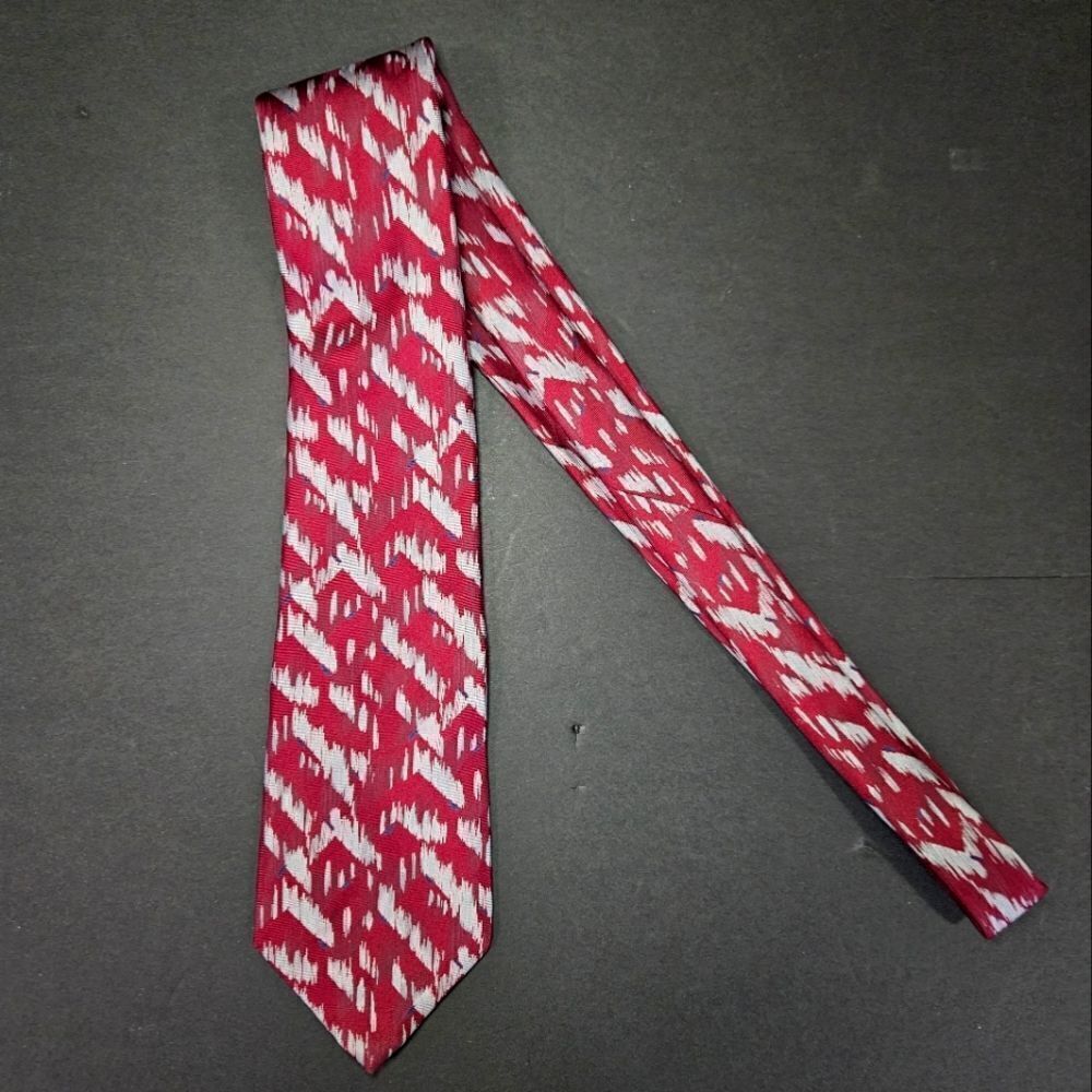Vintage Monsieur Givenchy Italian All Silk Watercolor Blue Red Patterned Tie